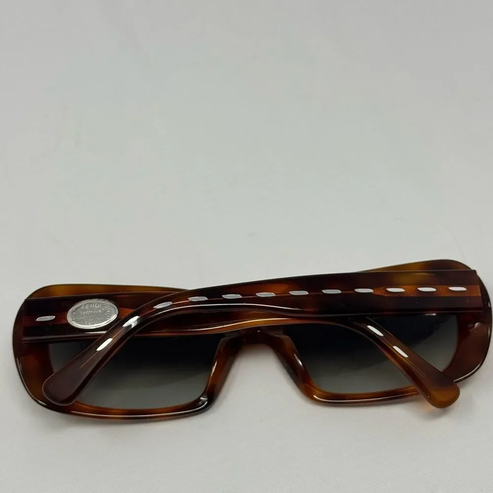 Fendi FS 5182 Sunglasses in light Havana 214